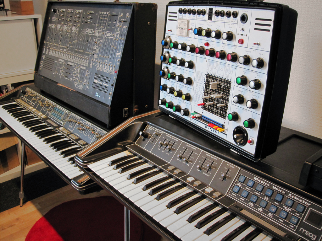 Synthesizers-a-plenty at Anglian Art